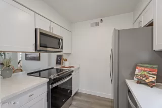 Photo #5: 6769153 Listing 