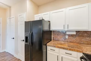 Photo #6: 6769196 Listing