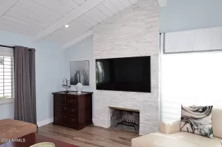 Photo #5: 6769405 Listing