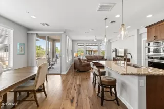 Photo #2: 6769524 Listing