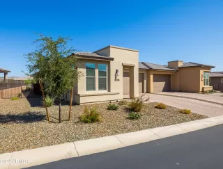 Photo #5: 6769524 Listing