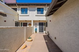 Photo #1: 6769725 Listing