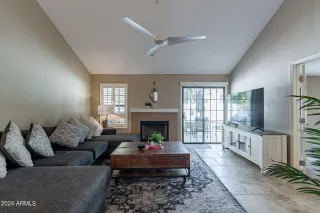 Photo #3: 6769725 Listing