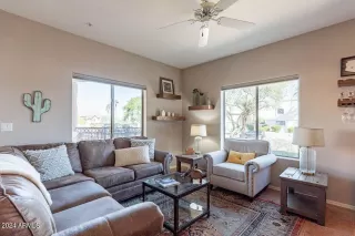 Photo #4: 6769749 Listing 