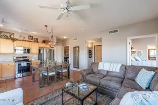 Photo #6: 6769749 Listing 