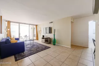 Photo #2: 6769850 Listing