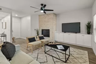 Photo #5: 6769890 Listing