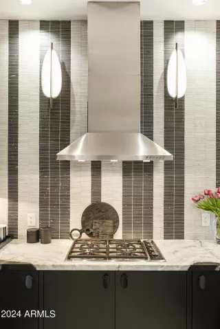 Photo #4: 6769906 Listing