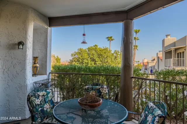 MLS: 6770340 Condo For Sale