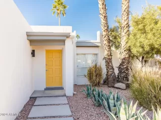 Photo #2: 6770582 Listing