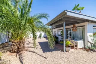 Photo #4: 6770582 Listing