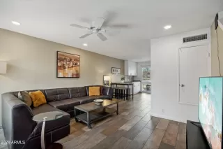 Photo #4: 6770847 Listing