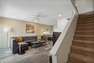 Photo #6: 6770847 Listing