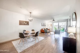 Photo #2: 6770942 Listing 