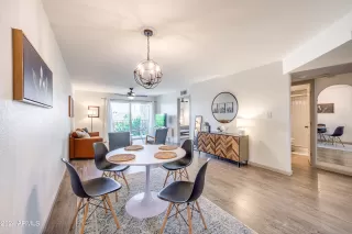 Photo #6: 6770942 Listing 