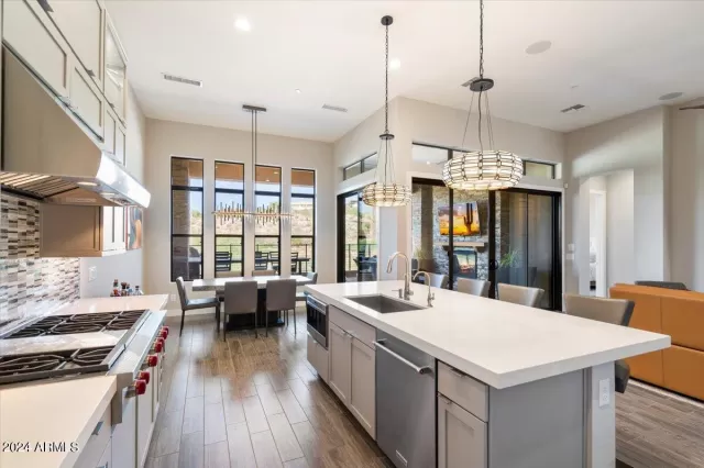 MLS: 6771065 Condo For Sale