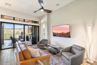 Photo #5: 6771065 Listing