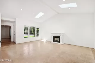 Photo #2: 6771106 Listing 