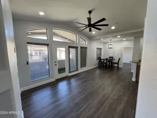 Photo #5: 6771135 Listing