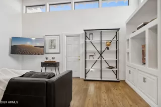 Photo #5: 6771323 Listing