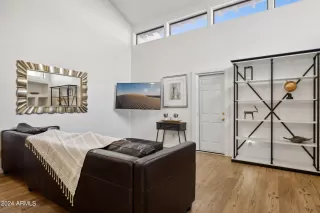 Photo #6: 6771323 Listing