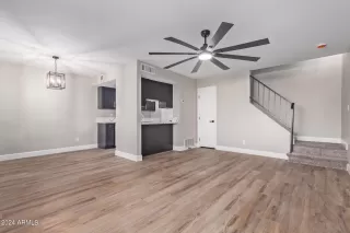 Photo #2: 6771332 Listing