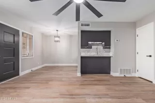 Photo #3: 6771332 Listing