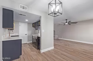 Photo #4: 6771332 Listing