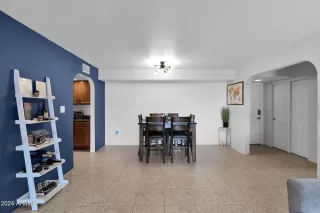 Photo #4: 6771561 Listing
