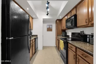 Photo #6: 6771561 Listing