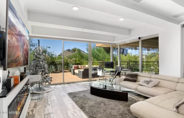 MLS: 6771770 Condo For Sale