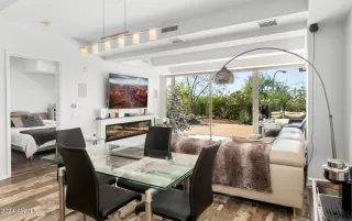 Photo #4: 6771770 Listing