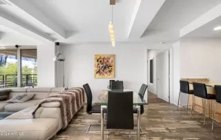 Photo #6: 6771770 Listing