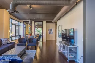 Photo #2: 6771839 Listing