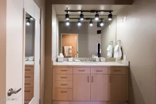 Photo #4: 6771839 Listing