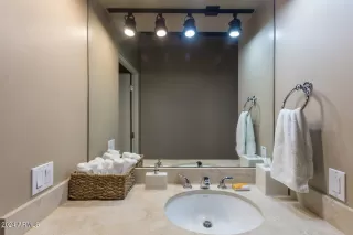 Photo #6: 6771839 Listing