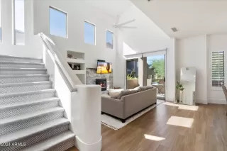 Photo #1: 6771851 Listing 