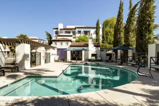 Photo #2: 6772139 Listing