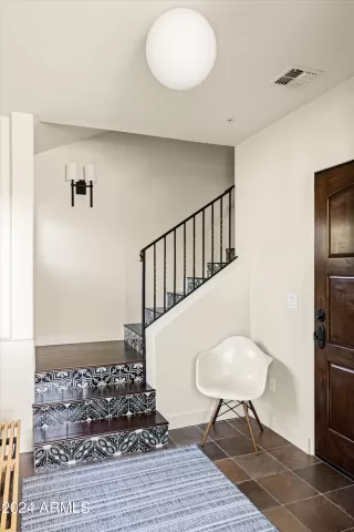 Photo #6: 6772139 Listing