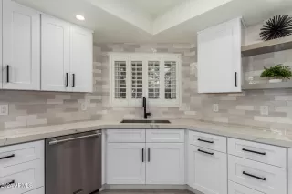 Photo #4: 6772186 Listing