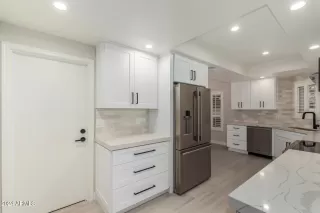 Photo #6: 6772186 Listing