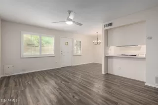 Photo #3: 6772266 Listing