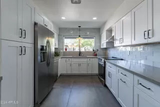 Photo #2: 6772268 Listing