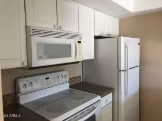 Photo #5: 6772376 Listing 