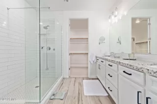 Photo #4: 6772385 Listing 