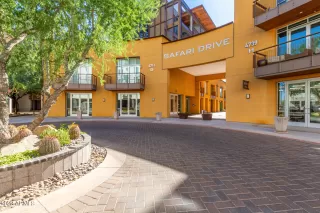 Photo #3: 6772432 Listing