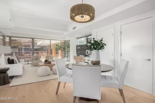 Photo #4: 6772470 Listing