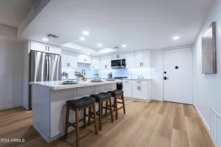 Photo #3: 6772585 Listing 