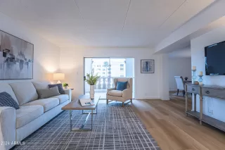 Photo #6: 6772585 Listing 