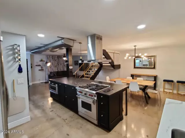 MLS: 6772605 Condo For Sale